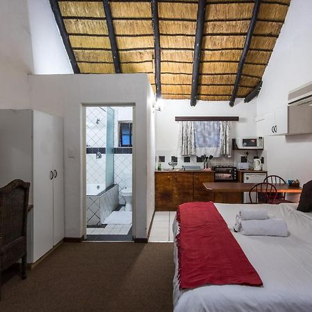 Khaya La Manzi Guest Lodge ฮิบเบอร์ดีน ภายนอก รูปภาพ