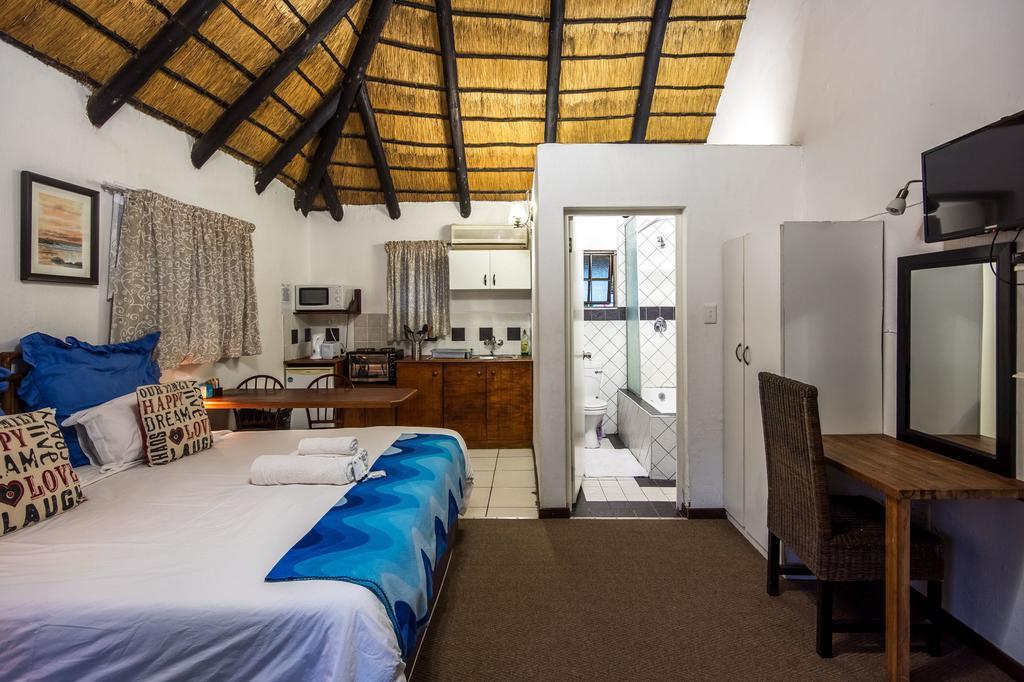 Khaya La Manzi Guest Lodge ฮิบเบอร์ดีน ภายนอก รูปภาพ